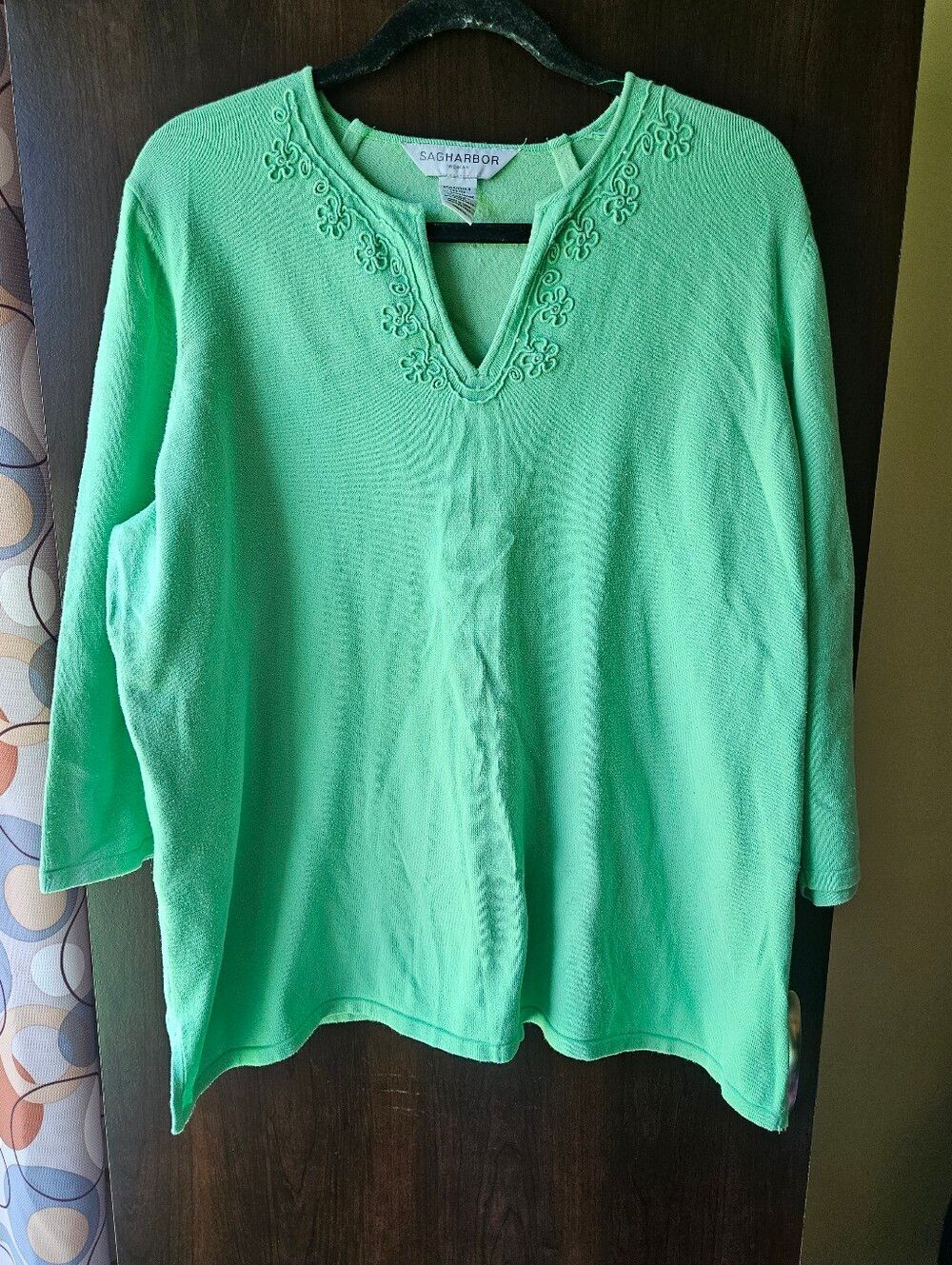 Sag Harbor Women's Bright Mint Green Embroidered Thin V-Neck Sweater Size 1X